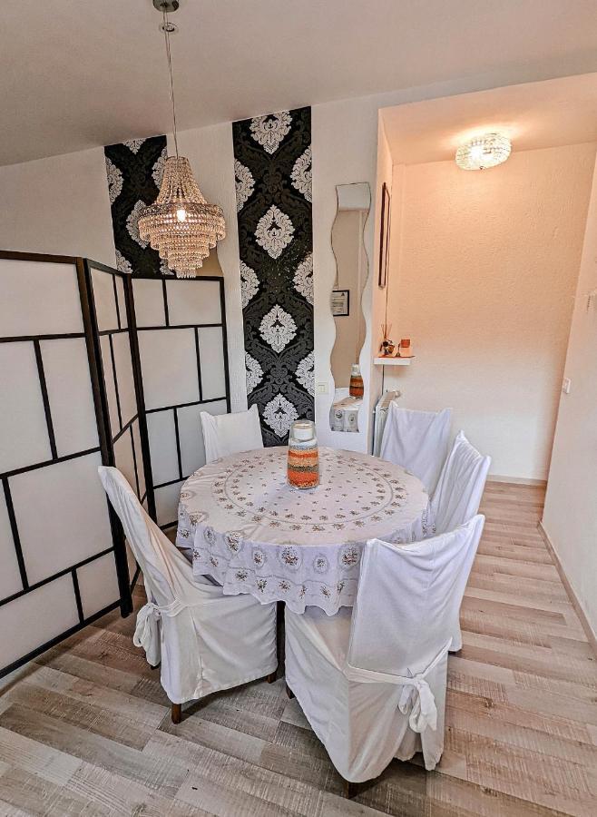 Casa Victoria Villa Castelletto sopra Ticino Eksteriør billede