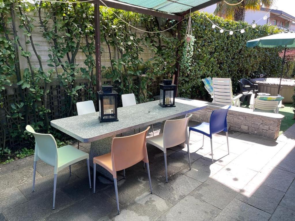 Casa Victoria Villa Castelletto sopra Ticino Eksteriør billede
